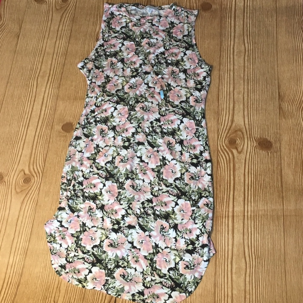 Floral Bodycon Dress 🌸